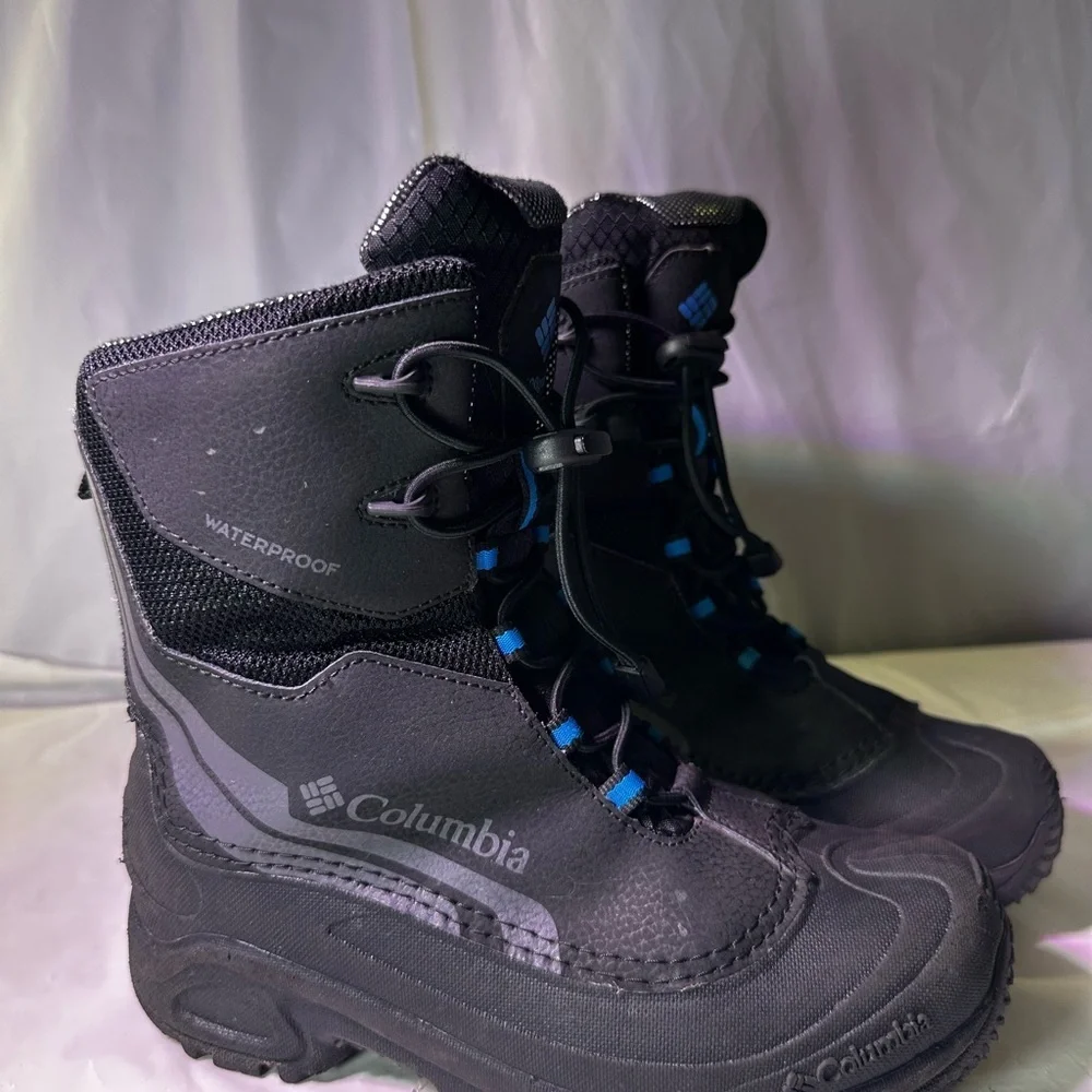 Columbia Black Boots with Blue Highlights